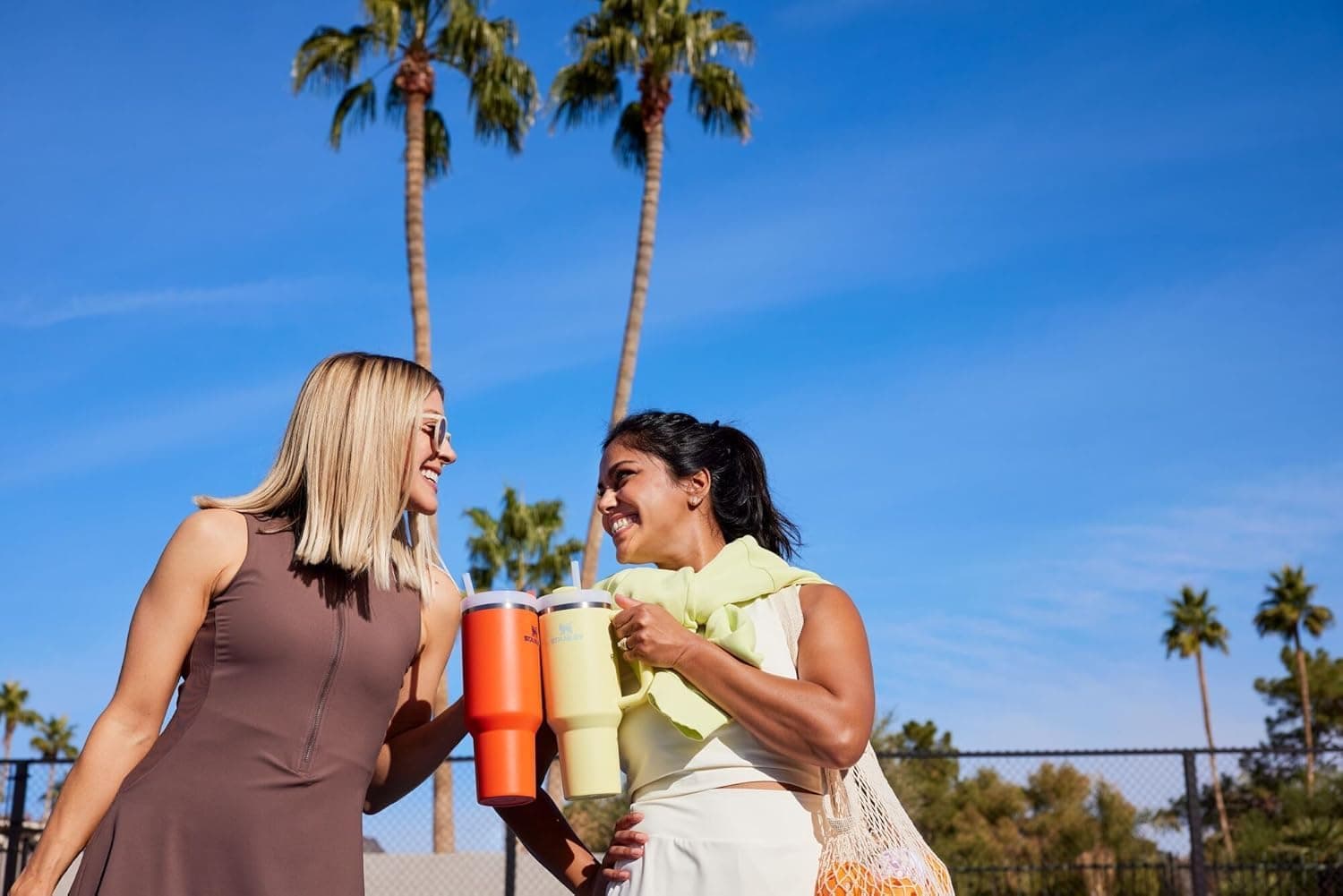 STANLEY Quencher H2.0 Tumbler with Handle and Straw 40 oz | Pomelo - Image 2